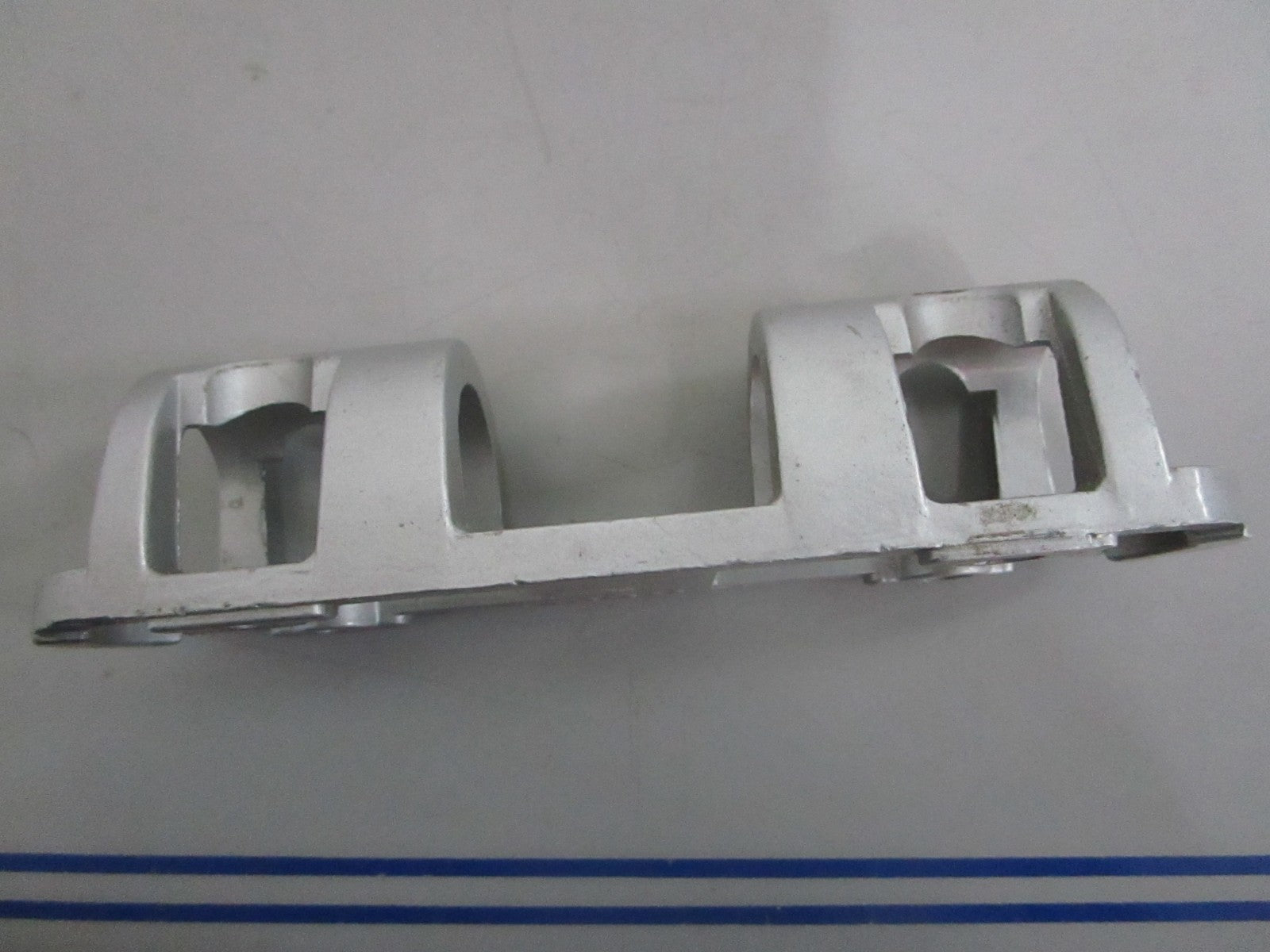 NEW OEM 126296 0126296 OMC Johnson Evinrude Steering Tube Bracket 0820