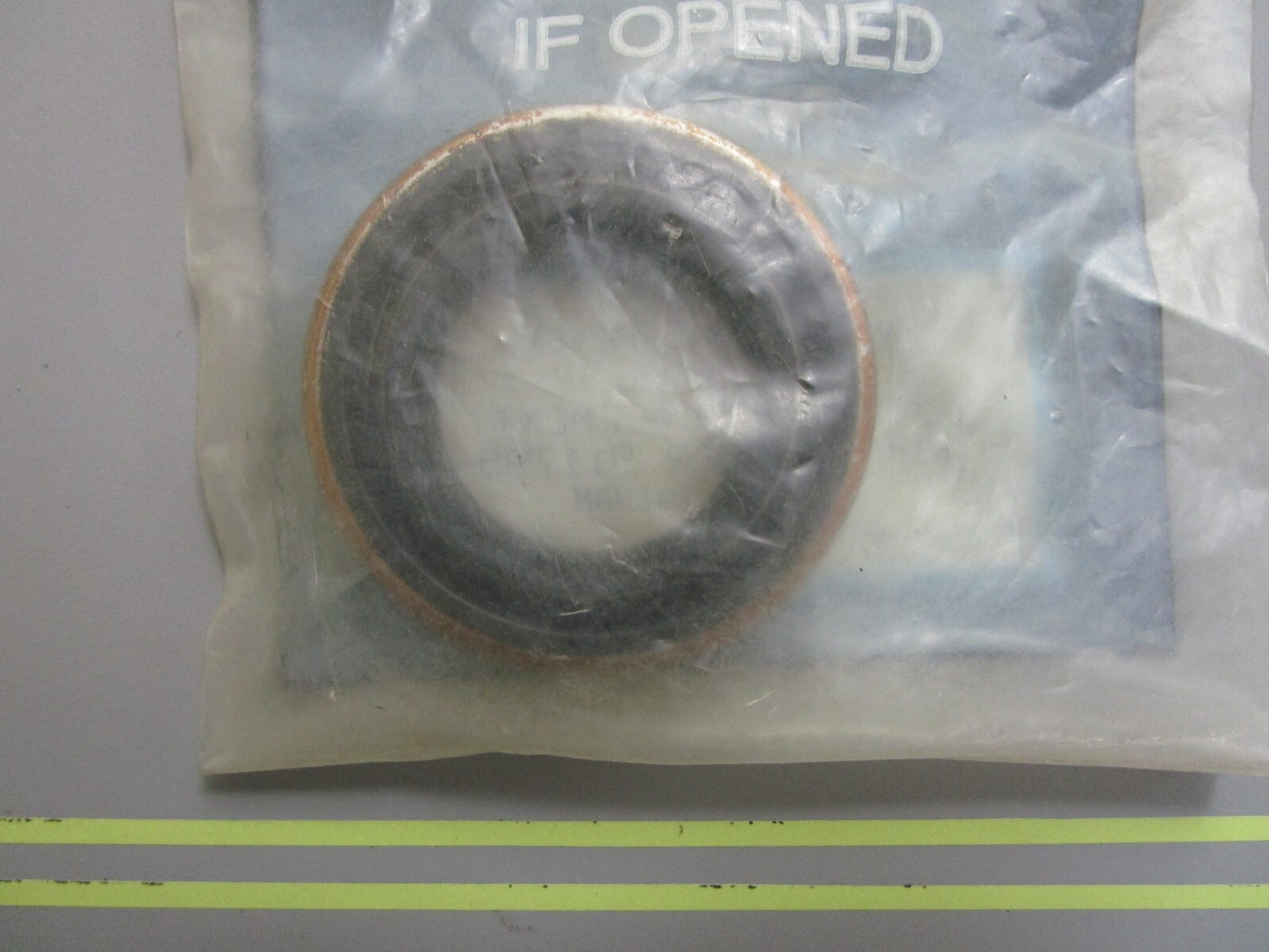 *NEW OEM* 0810 Mercury Quicksilver Oil Seal 911795