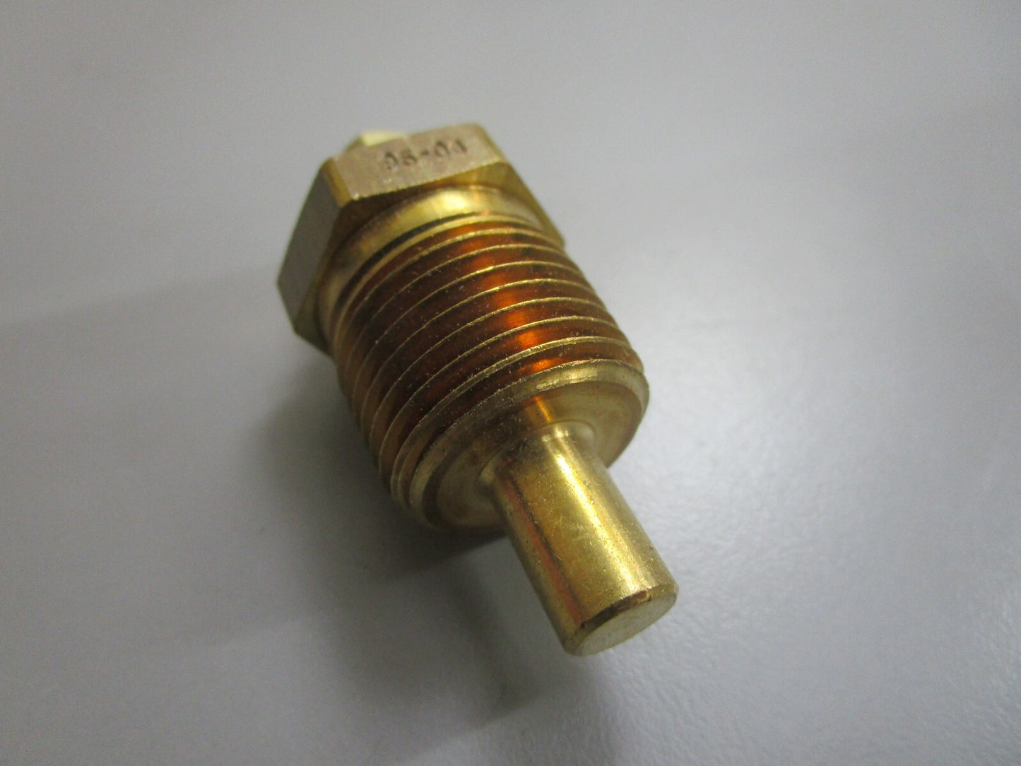 *NEW OEM* 0820 OMC Johnson Evinrude Temperature Sending Unit 171960 0171960