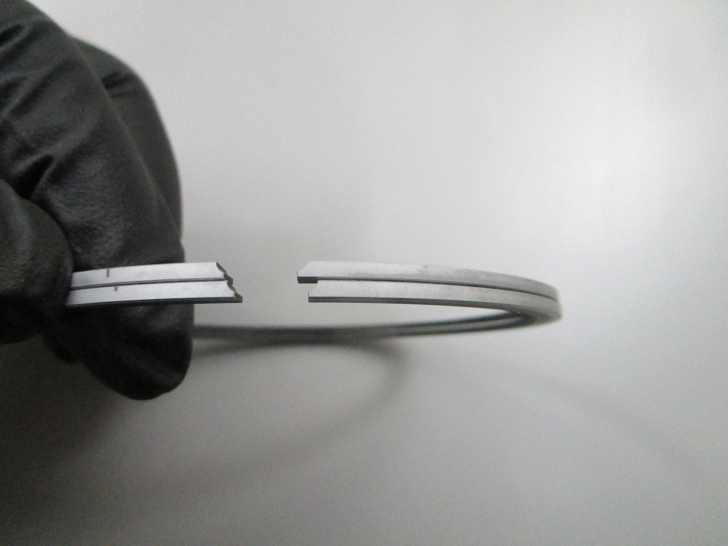 *NEW OEM* 0810 Mercury Quicksilver 2 Piston Ring Set 39-822321A12