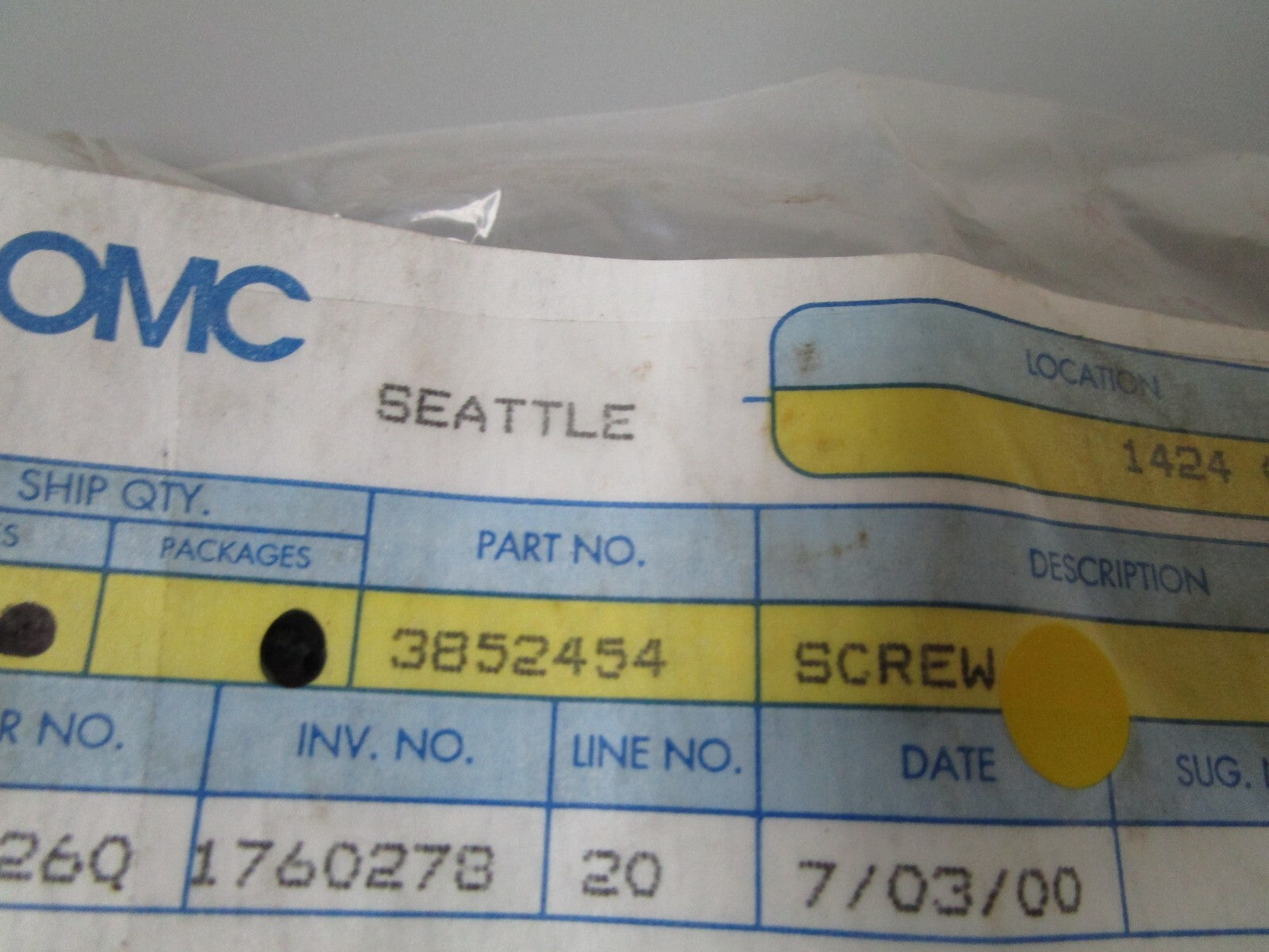 *NEW OEM* 0810 OMC Johnson Evinrude Screw 3852454