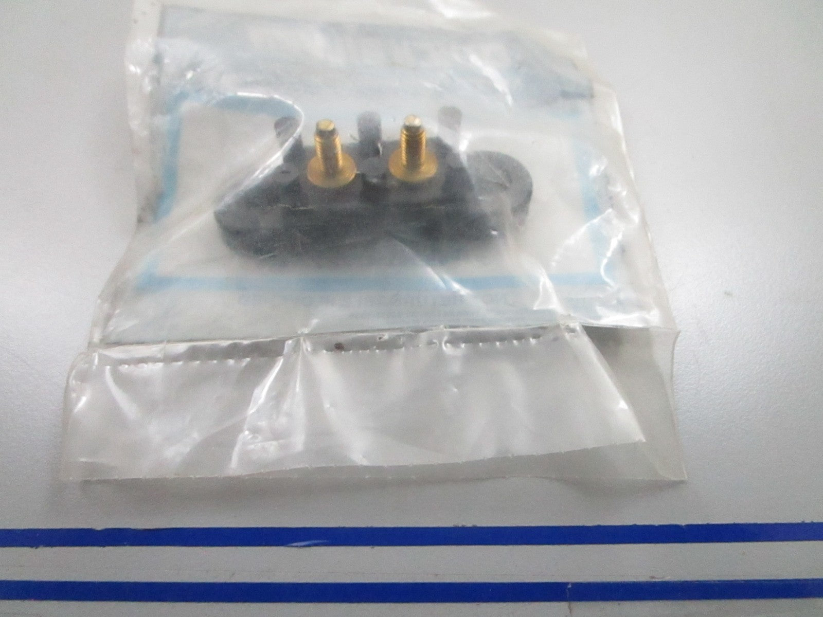 *NEW OEM* 0810 Mercury Quicksilver Terminal Block 86-19437 2