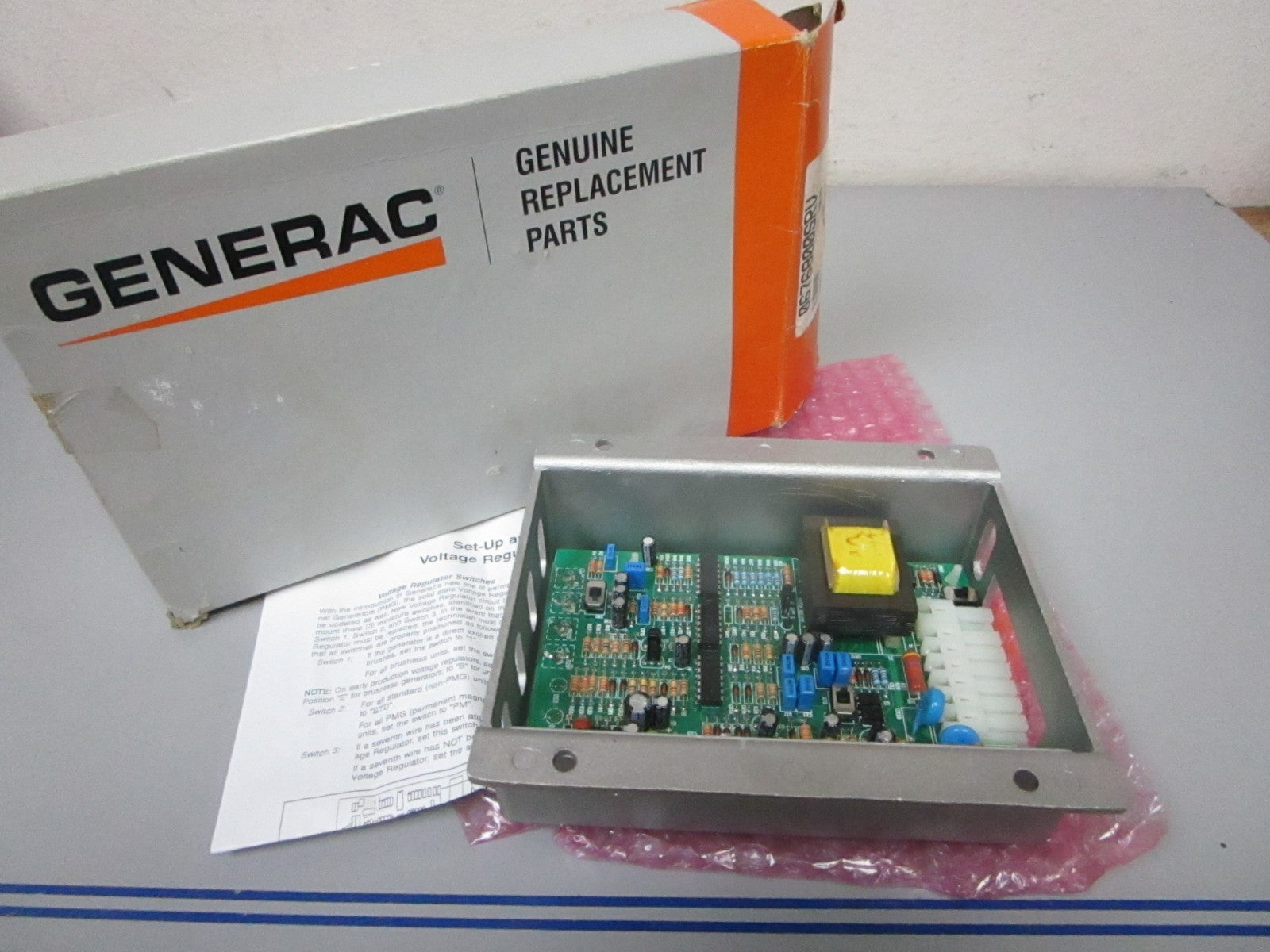 *NEW OEM* 0720 Generac Voltage Regulator 0676800SRV