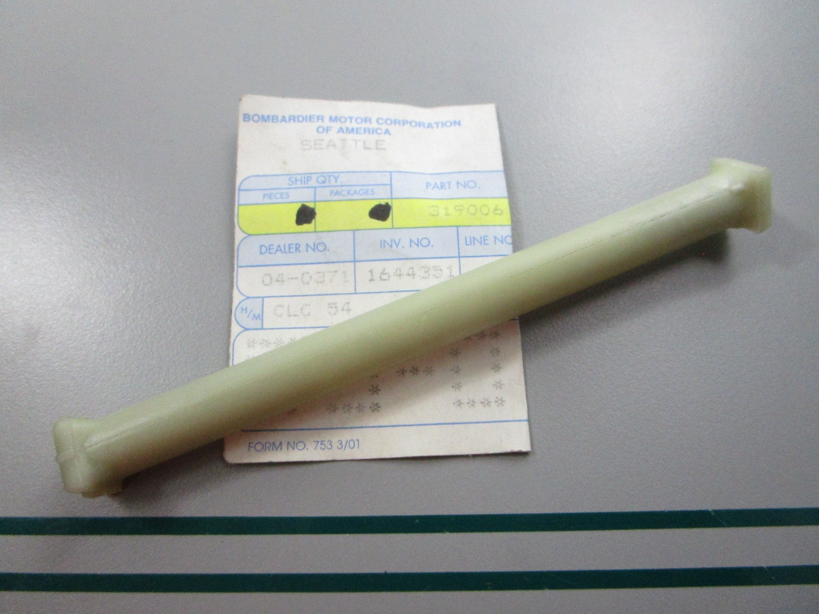 NEW OEM 319006 0319006 OMC Johnson Evinrude Shaft 0810