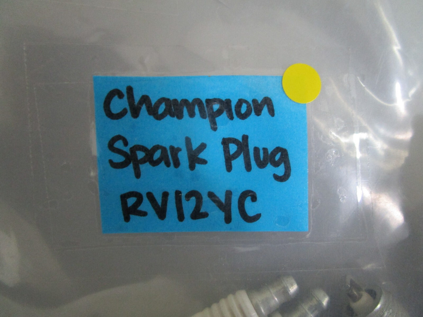*NEW* (LOT OF 24) 0820 Champion Spark Plug RV12YC
