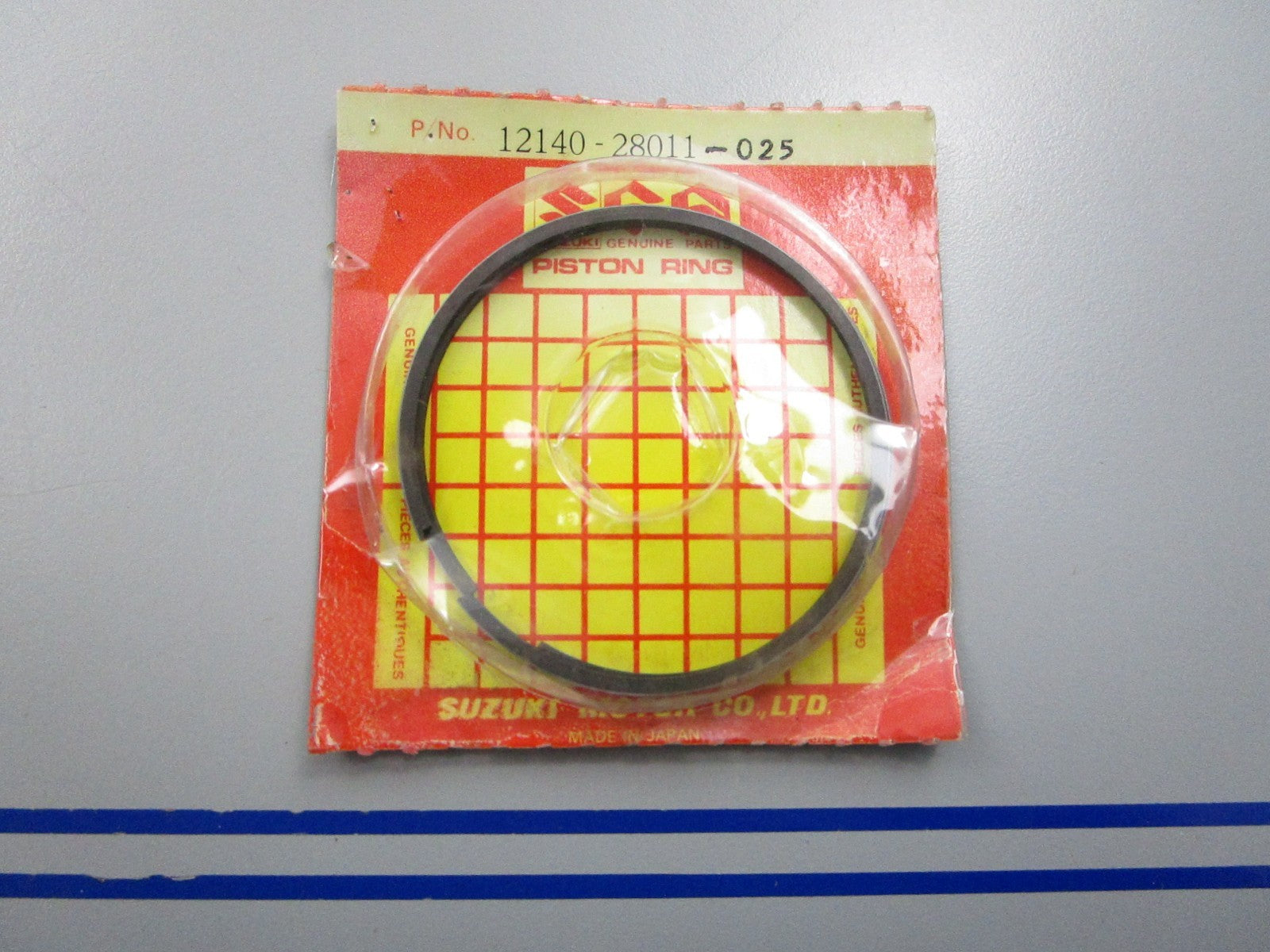 NEW OEM 12140-28011-025 Suzuki Piston Ring Set 0810