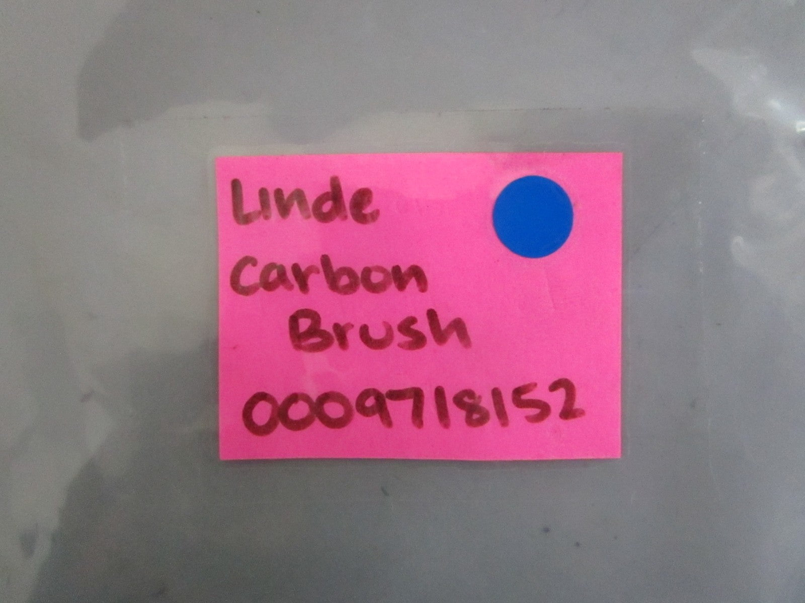 NEW OEM 0009718152 Linde Carbon Brush 0820