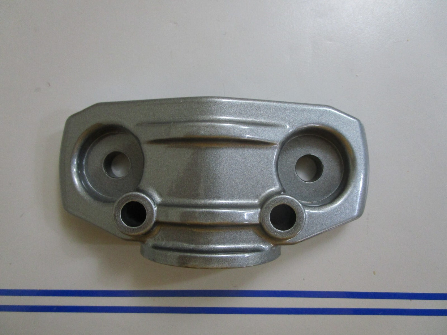 *NEW OEM* 0810 Suzuki Lower Mount Bracket 54211-96320-0ED
