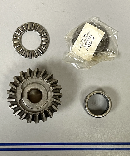 *NEW OEM* 0670 OMC Johnson Evinrude Gear & Bushing Kit 390970 0390970