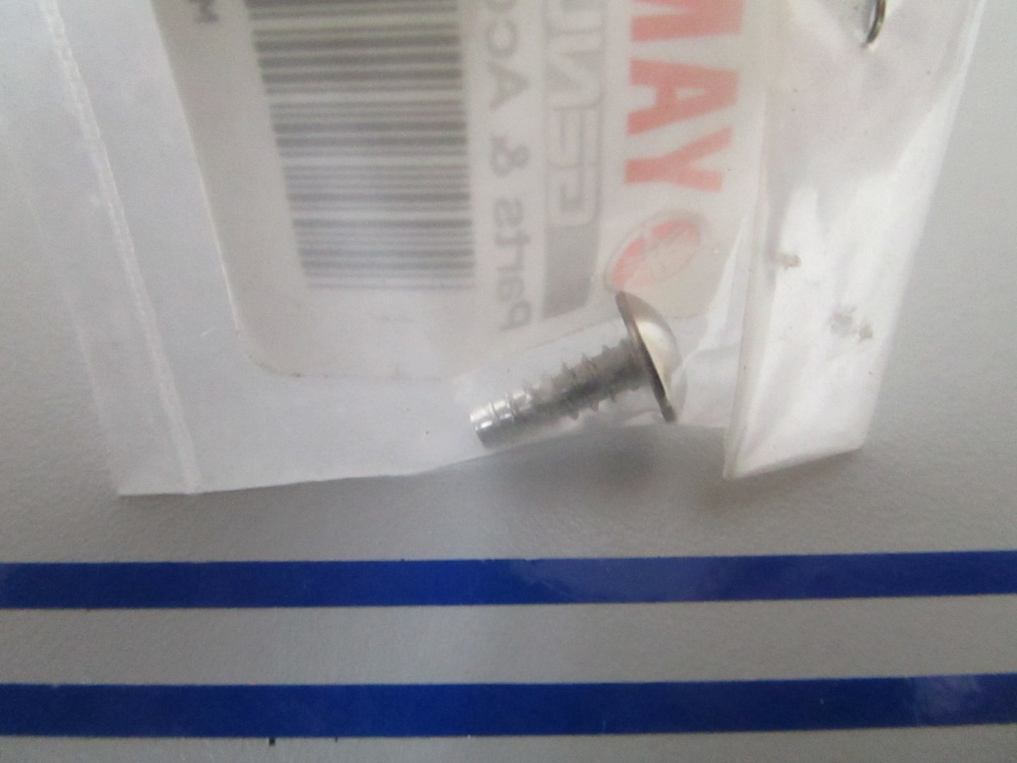 NEW OEM 97780-40012 Yamaha Tapping Screw 0810