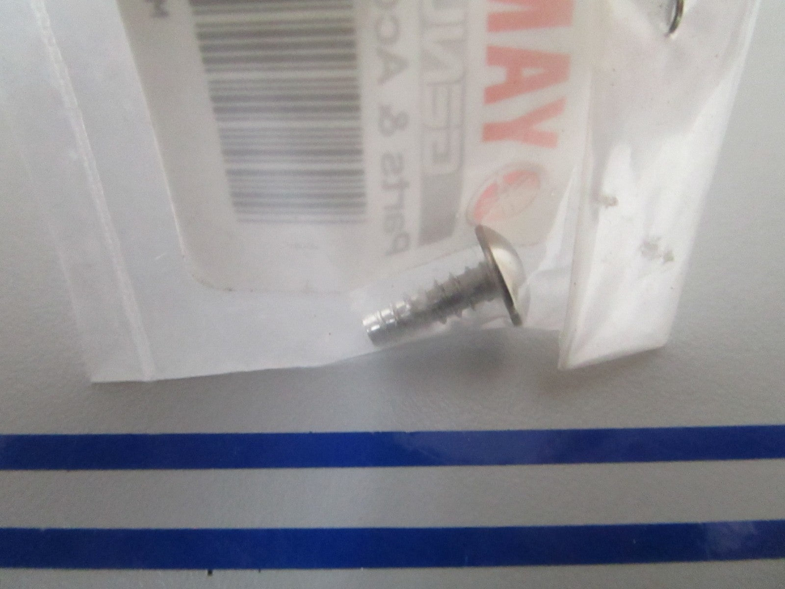 NEW OEM 97780-40012 Yamaha Tapping Screw 0810