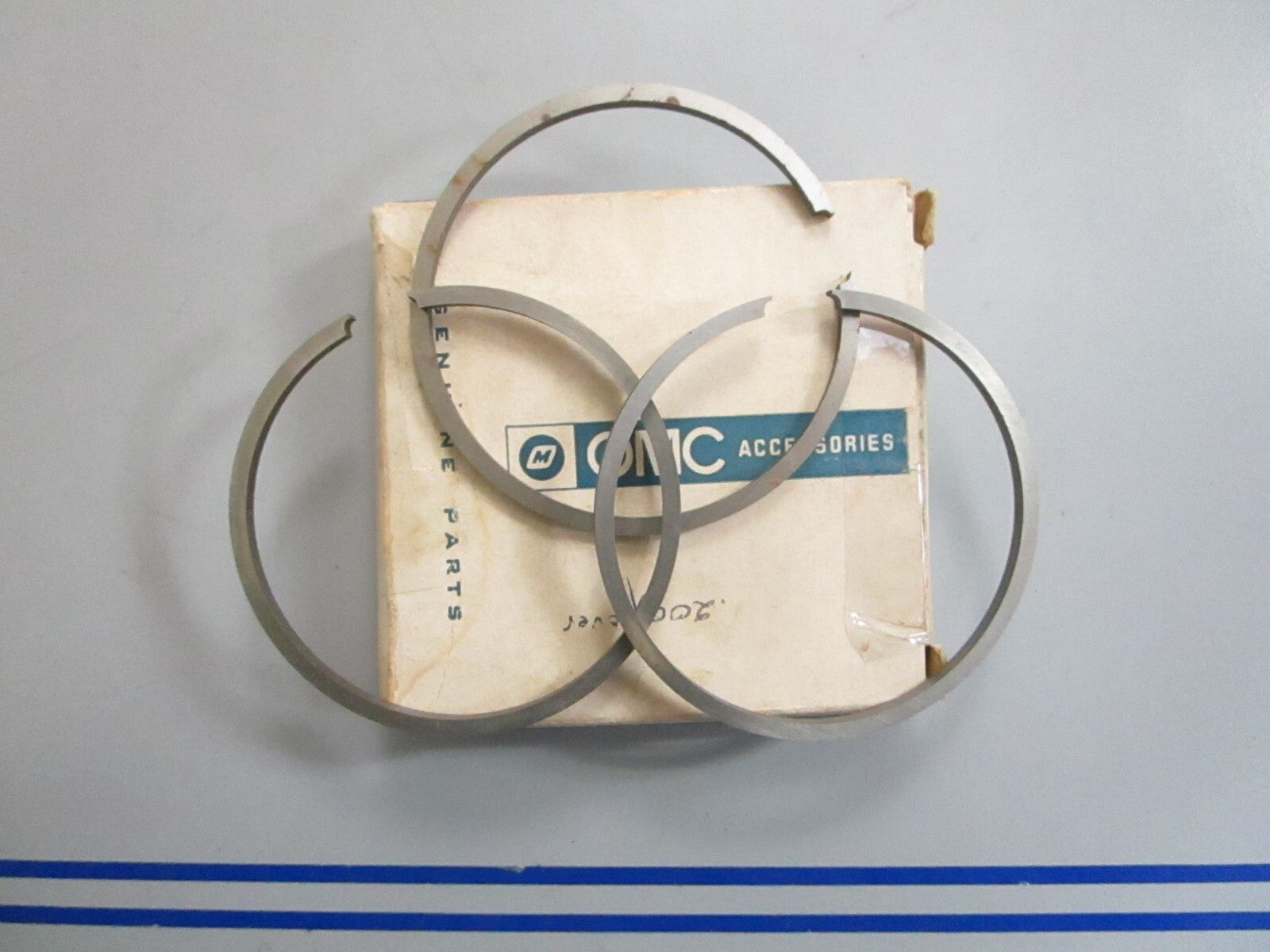*NEW OEM* 0820 OMC Johnson Evinrude 3 Piston Ring Set 379373 0379373