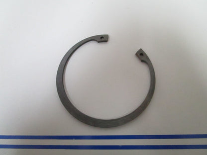 NEW OEM 320309 0320309 OMC Johnson Evinrude Retainer Ring 0810