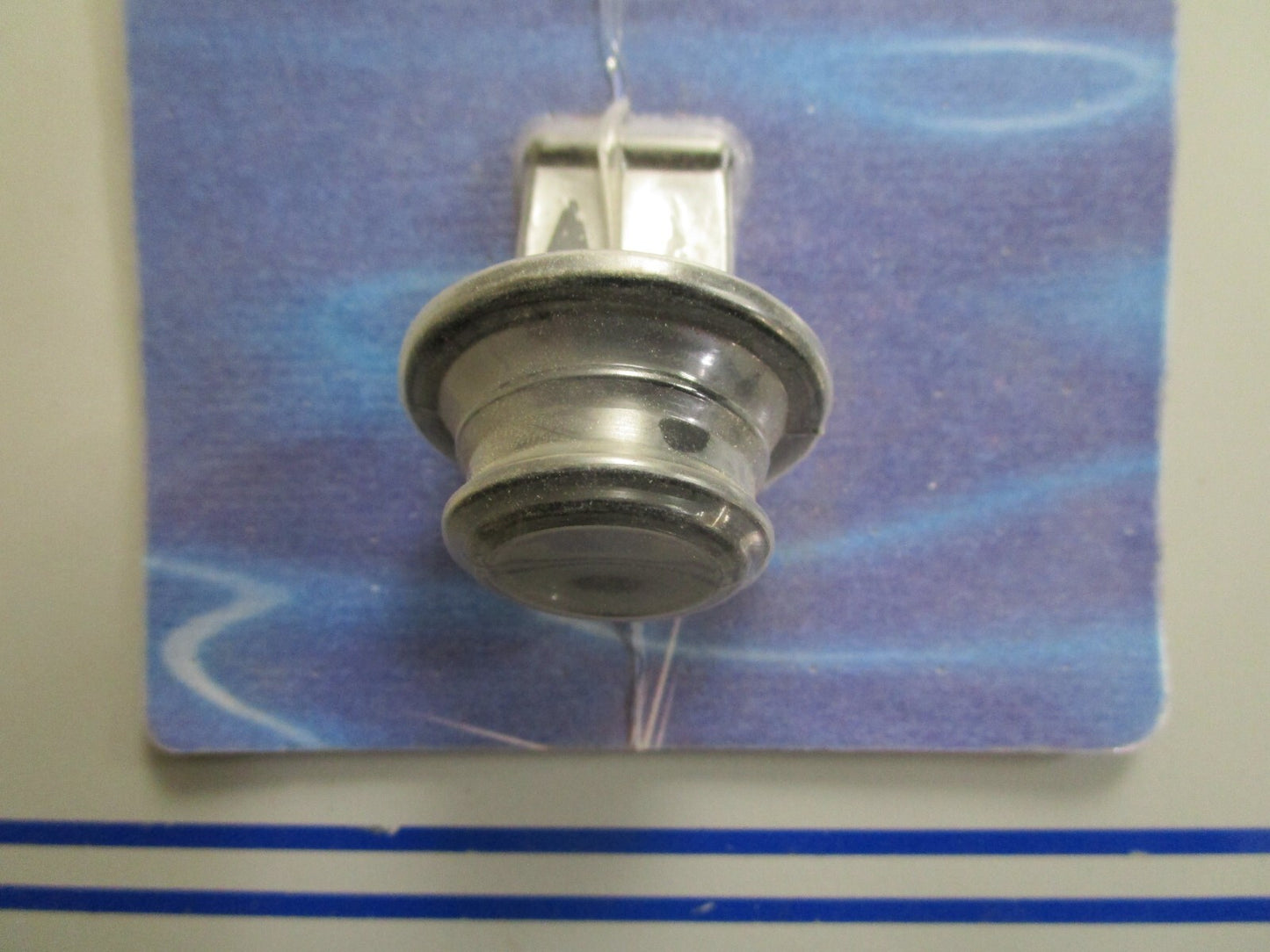 *NEW* 0820 TH Marine Push-In Plug for Drains PP-118-DP