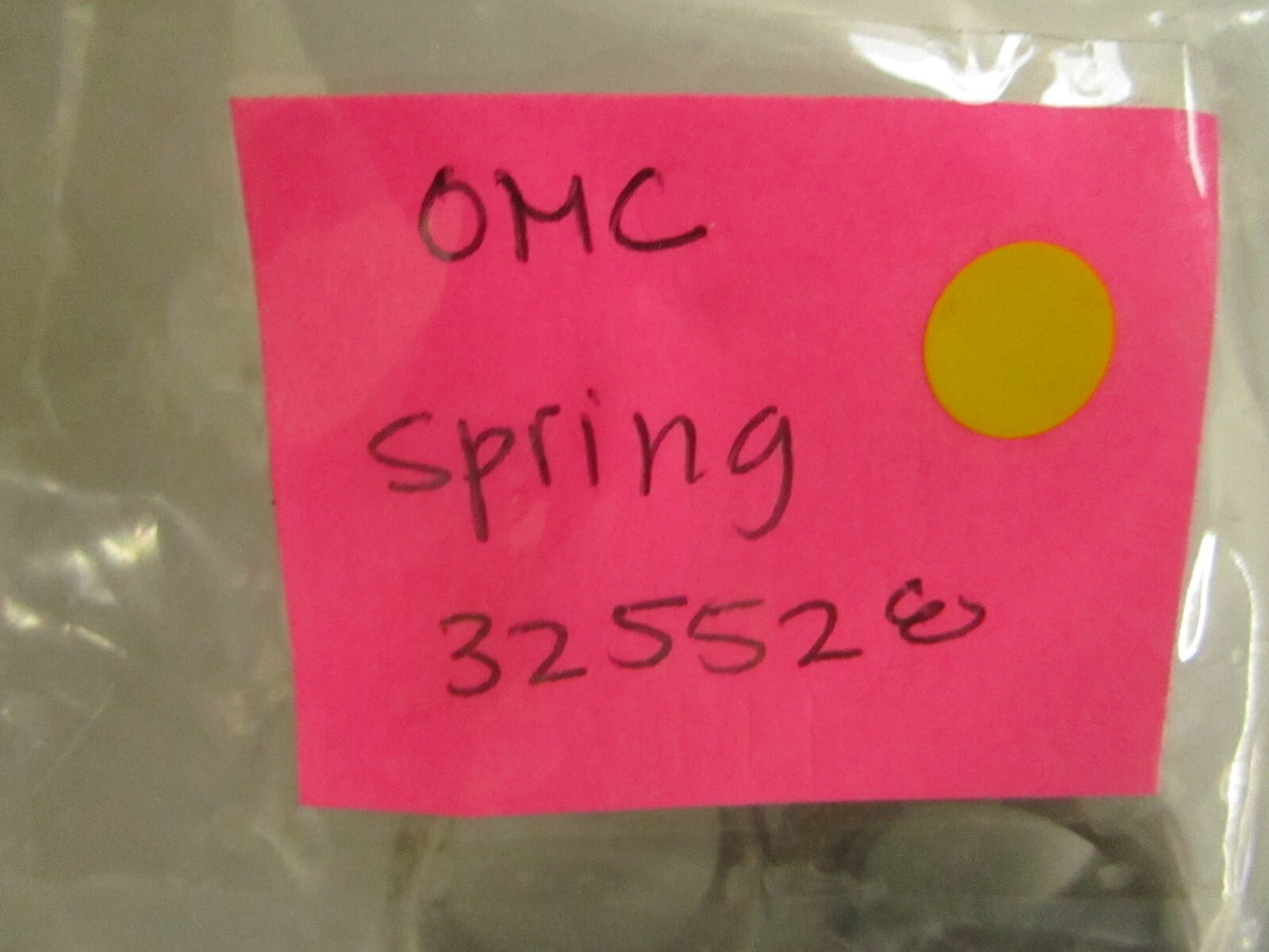 *NEW OEM* 0750 OMC Johnson Evinruide SPRING 325528 0325528