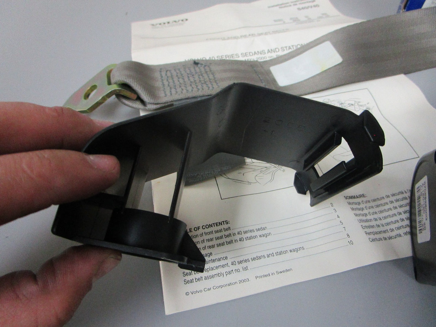 NEW OEM 30631112 Volvo Penta 2000- 2004 S40 Rear Center Seat Belt 0720