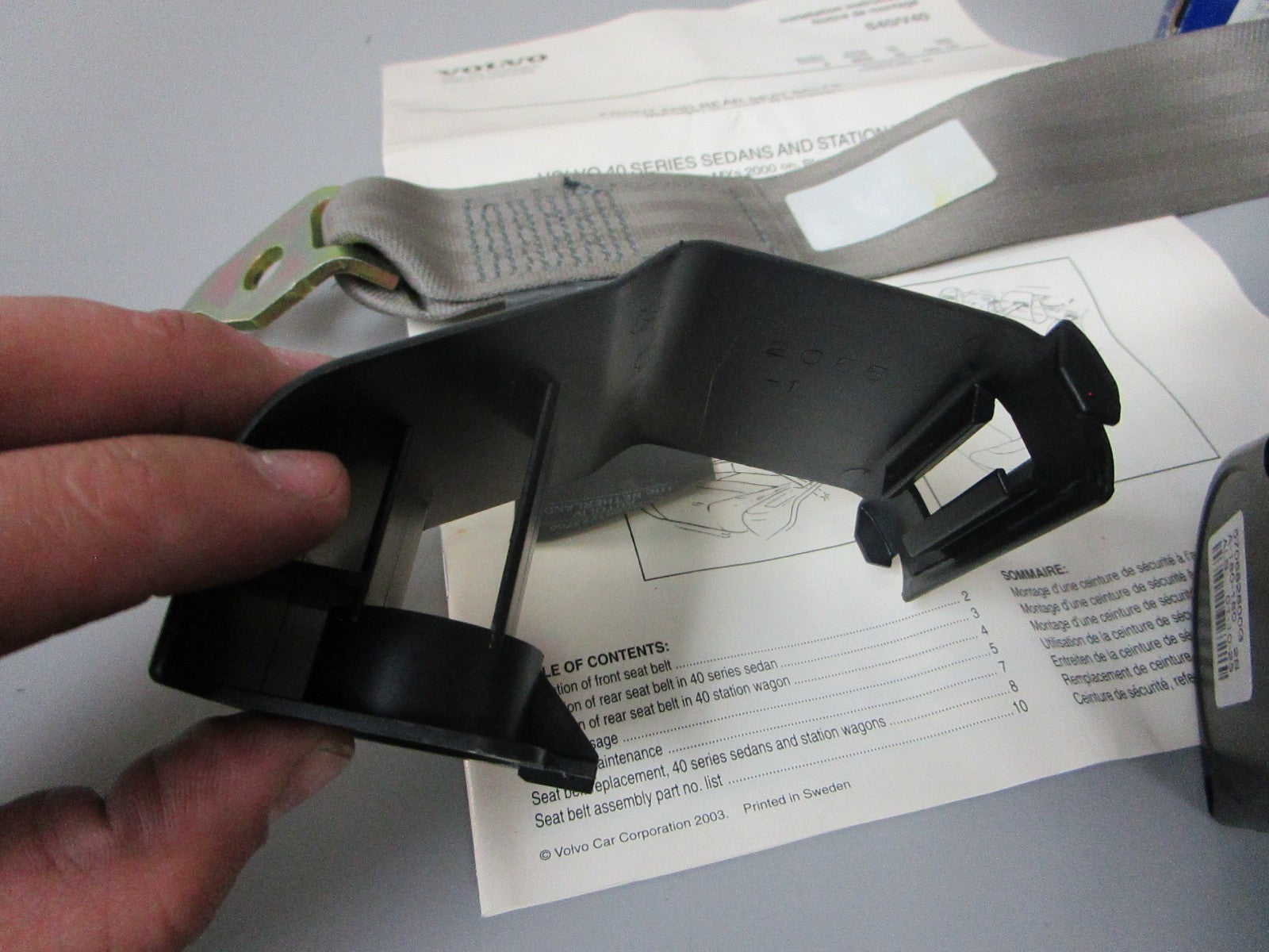 NEW OEM 30631112 Volvo Penta 2000- 2004 S40 Rear Center Seat Belt 0720