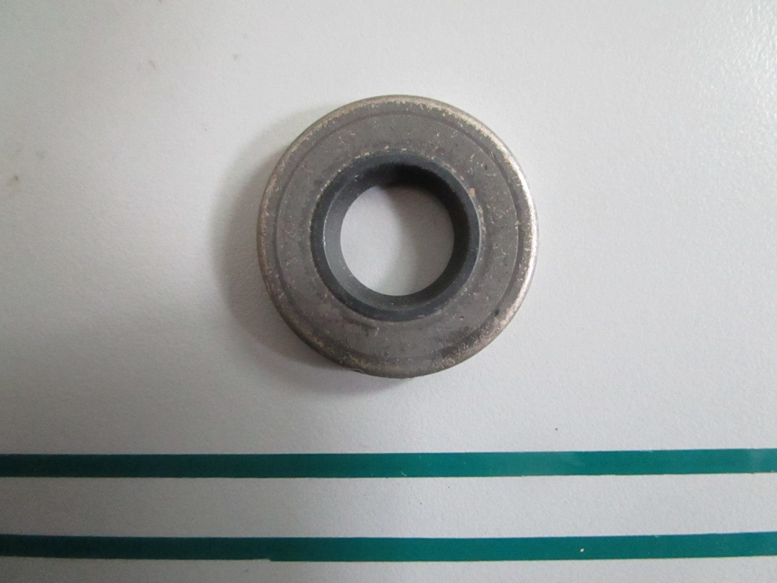 NEW OEM 324631 0324631 OMC Johnson Evinrude Prop Shaft Seal 0820