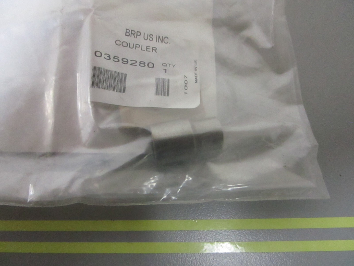 *NEW OEM* 0810 OMC Johnson Evinrude Coupler 359280 0359280