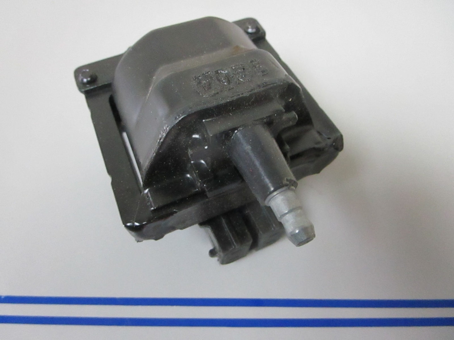 *NEW OEM* 0720 OMC Johnson Evinrude 302 181 CID 1990- 1993 3.0L Ignition Coil