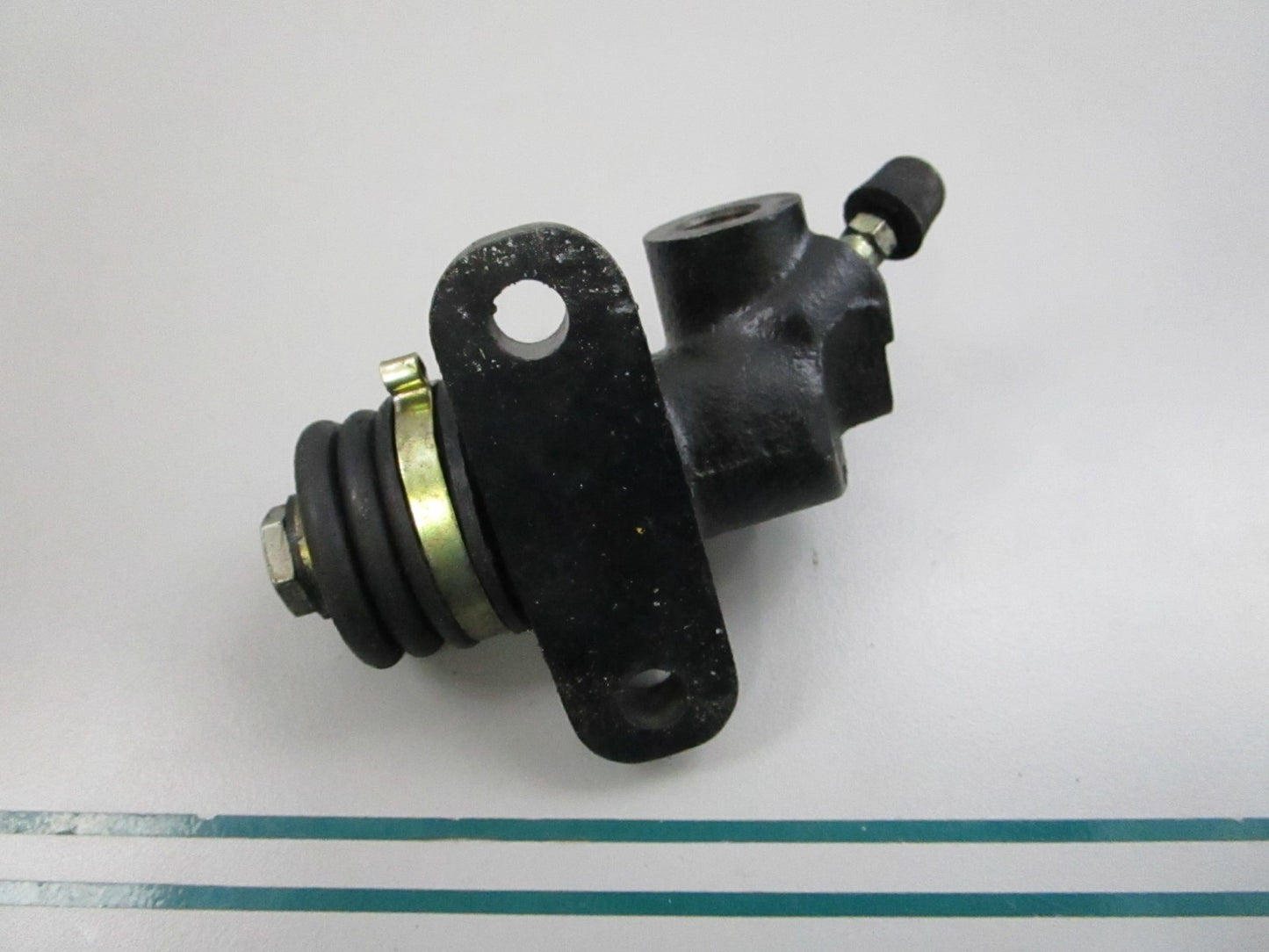 NEW OEM 0002950807 Mercedes-Benz Clutch Slave Cylinder 0810