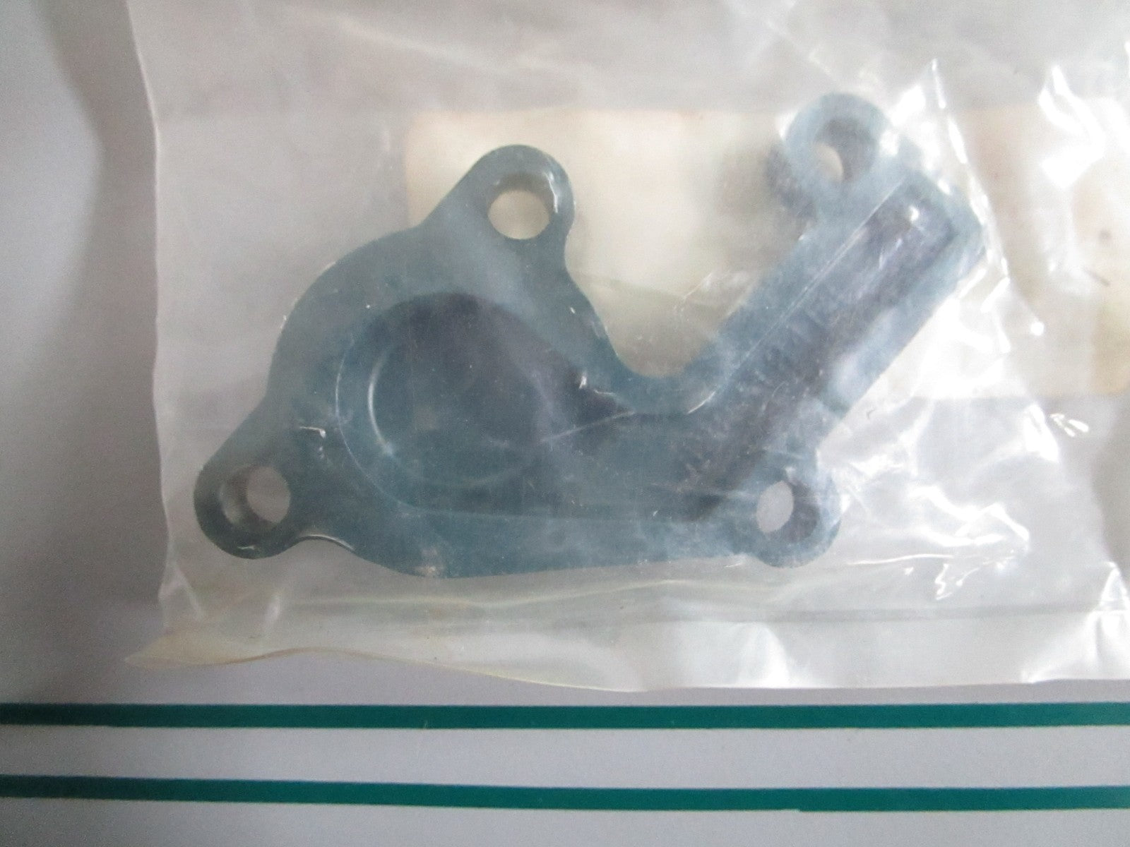 NEW OEM 682-12413-00-9M Yamaha Thermostat Cover 0820