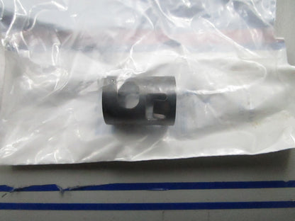 *NEW OEM* 0810 OMC Johnson Evinrude Retainer 338504 0338504