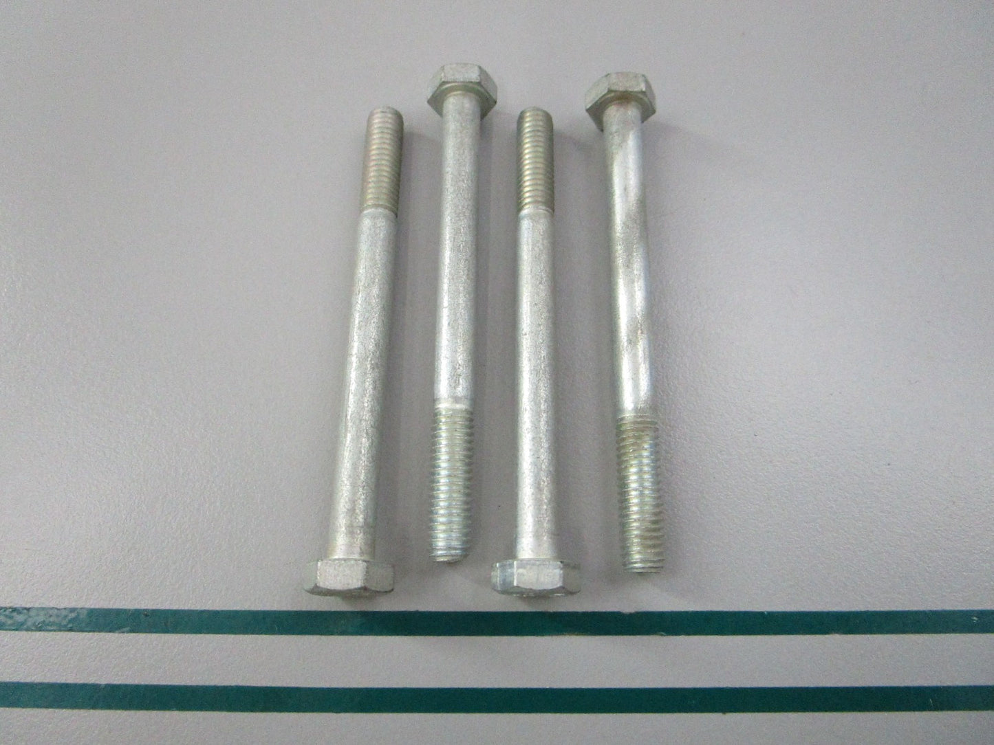 NEW OEM (LOT OF 4) 955282 Volvo Penta Screw 0810
