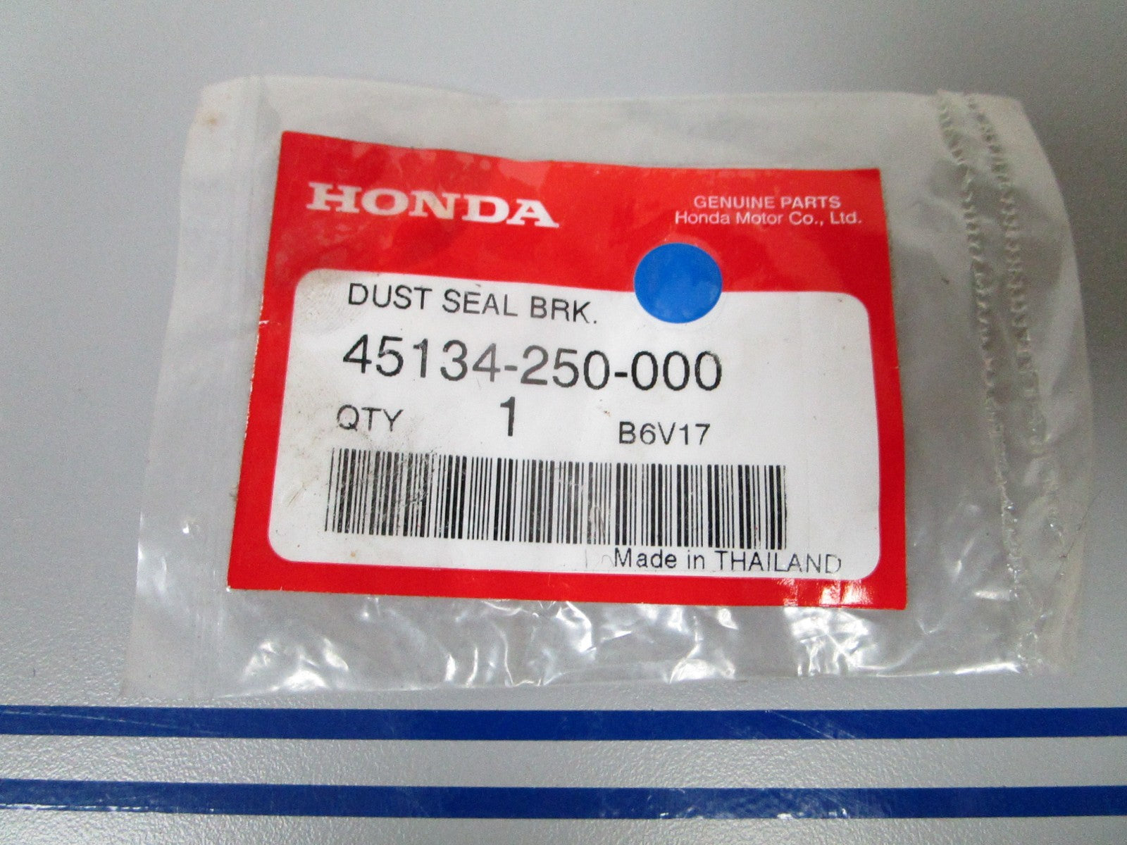 NEW OEM 45134-250-000 Honda Brake Dust Seal 0720