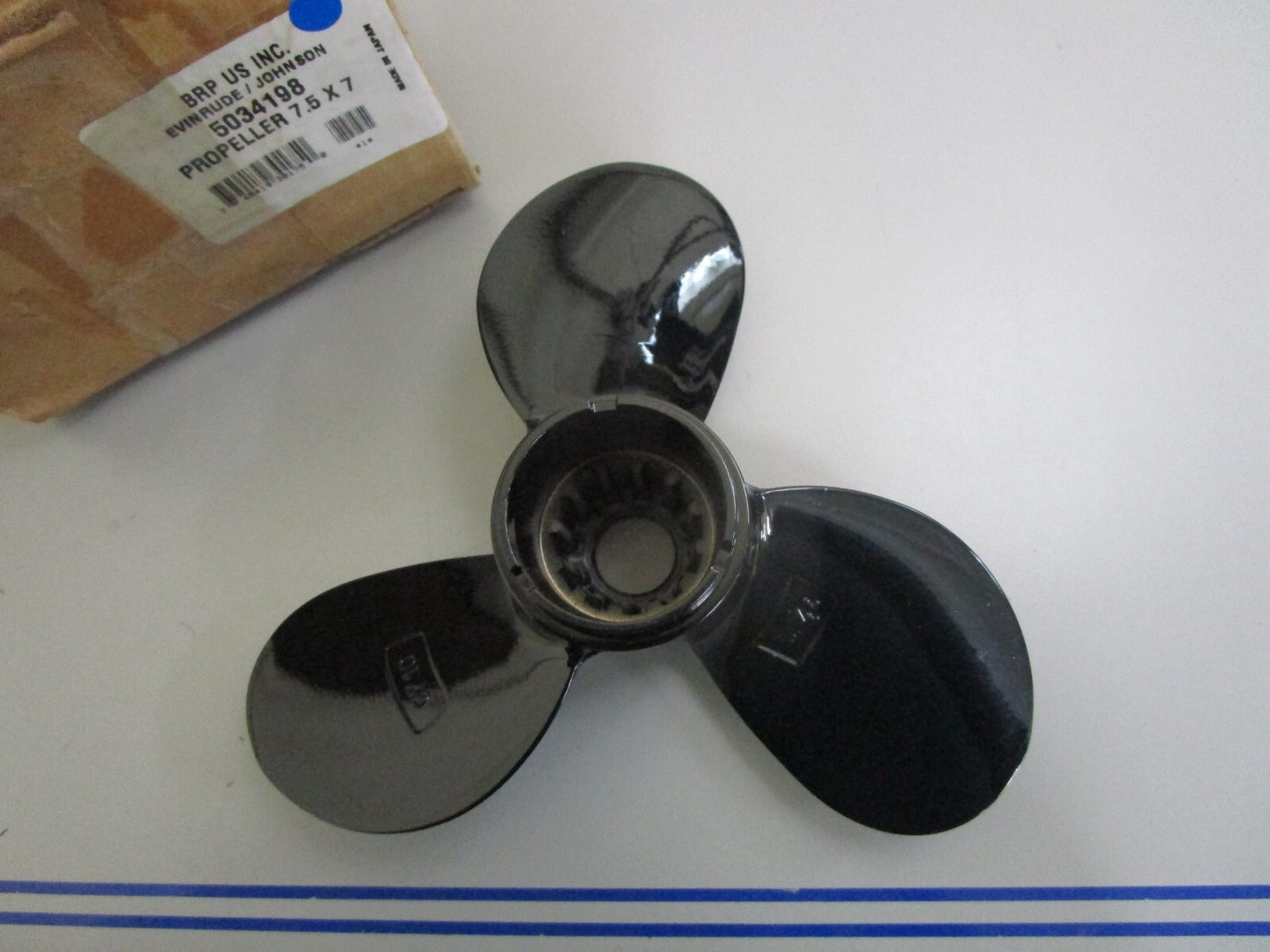 *NEW OEM* 0820 OMC Johnson Evinrude 7½ x 7 Propeller 5034198