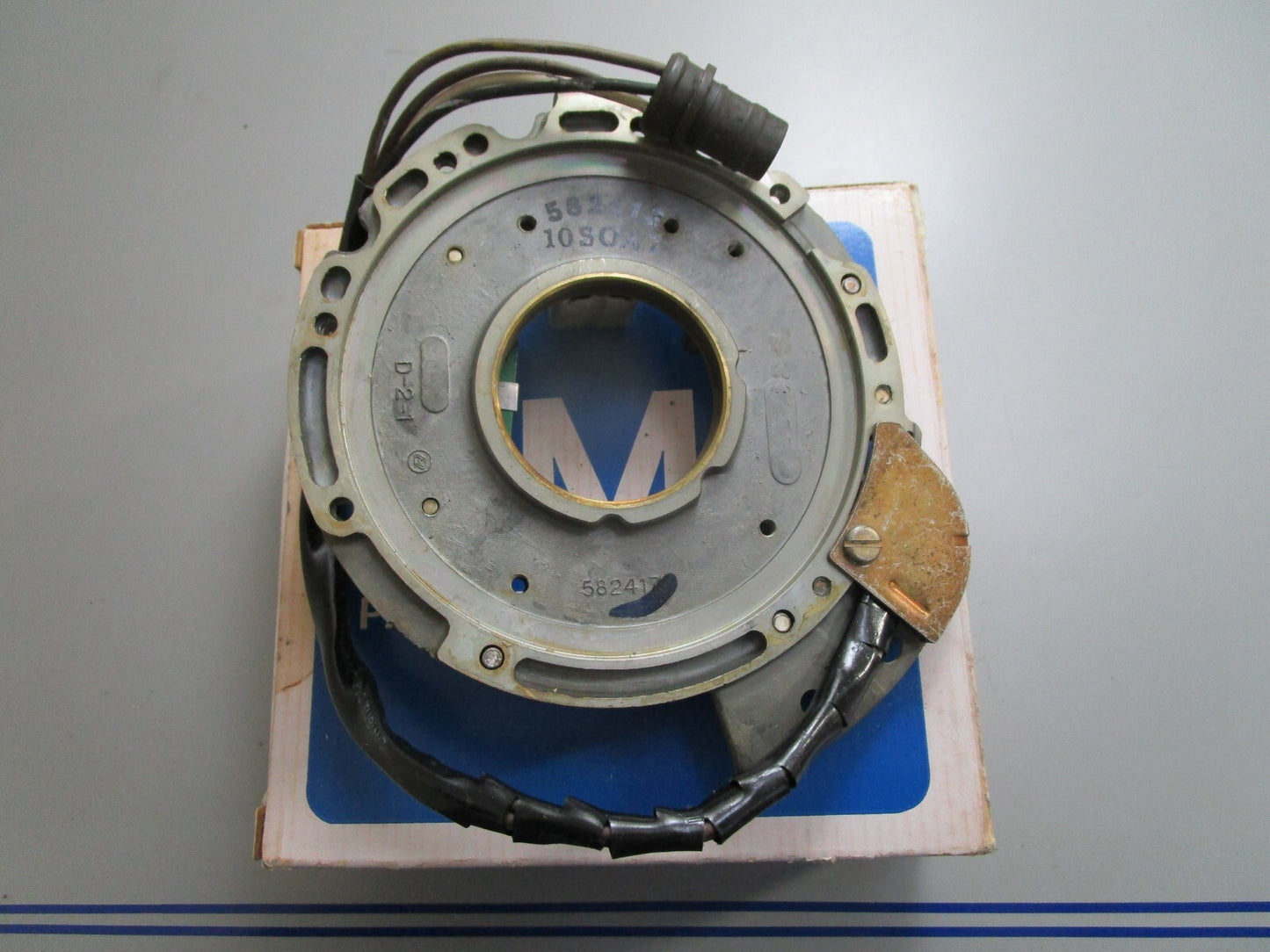 *NEW OEM* 0820 OMC Johnson Evinrude Charge Coil & Plate Assy 582413 0582413