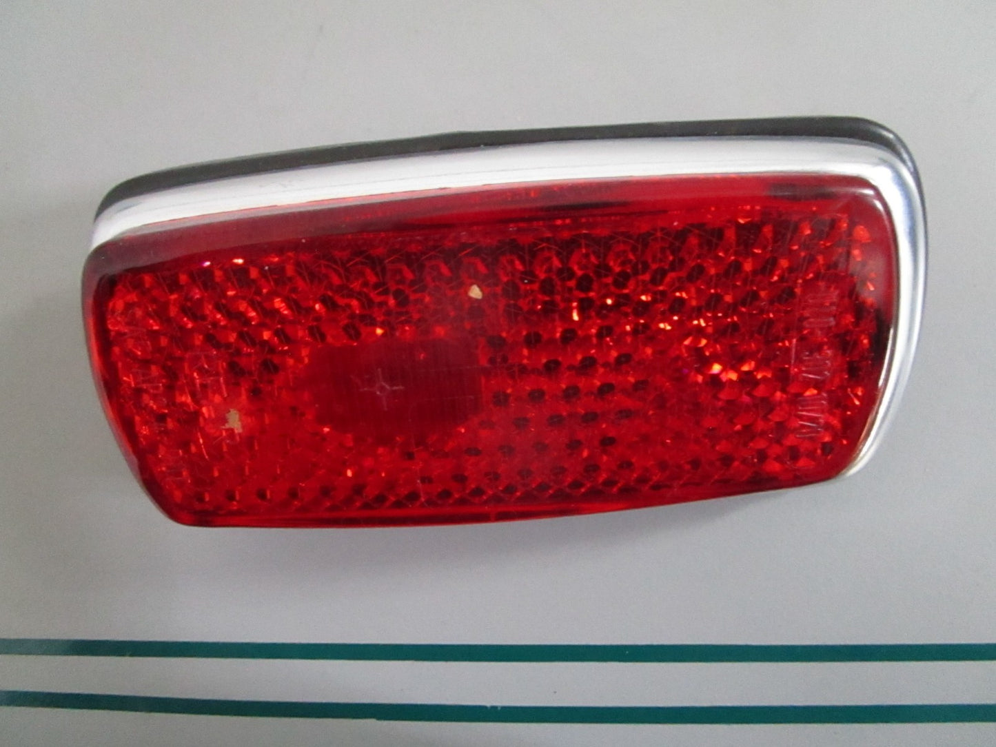 NEW OEM 000826541 Mercedes-Benz LH Rear Reflector 0820