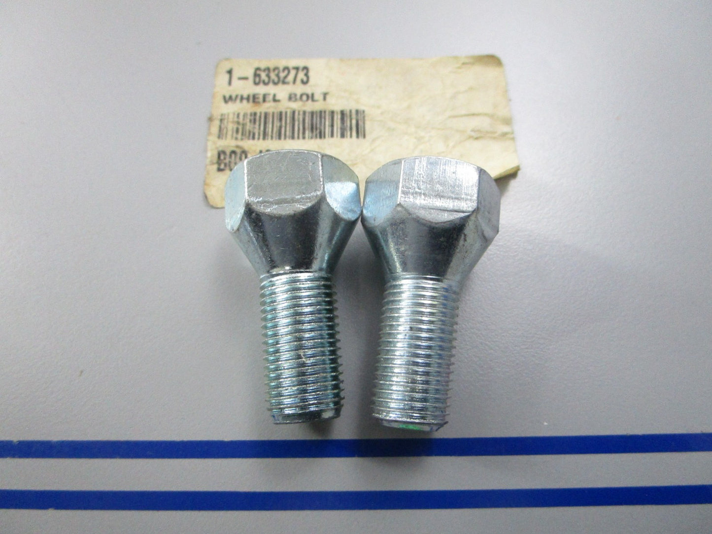 NEW OEM (LOT OF 2) 633273 Toro Wheel Bolt 0810
