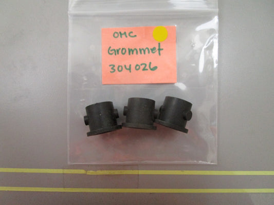 *NEW OEM* (LOT OF 3) 0810 OMC Johnson Evinrude Grommet 304026 0304026