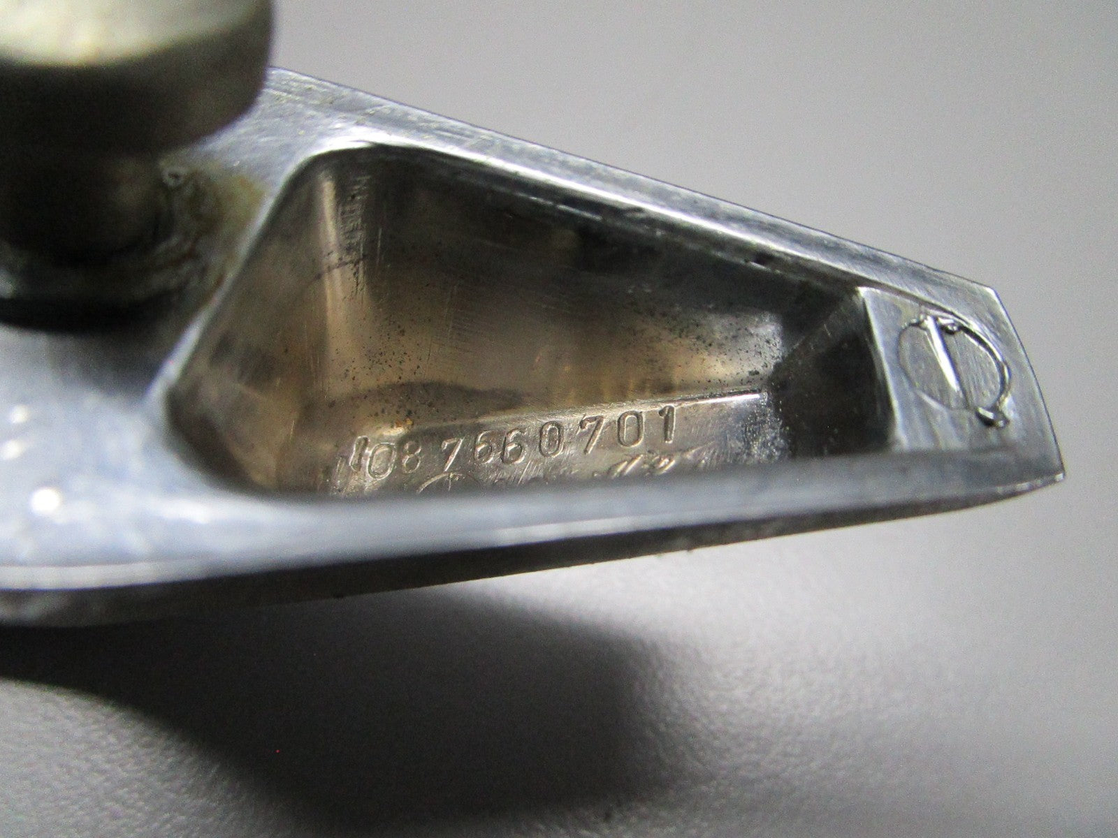 NEW OEM 1087660701 Mercedes-Benz Chrome Left Door Handle 0820