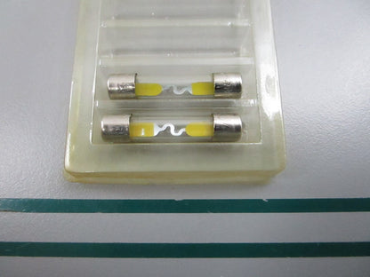 NEW OEM (LOT OF 2) 6G1-82151-00-00 Yamaha 10A Fuse 0810
