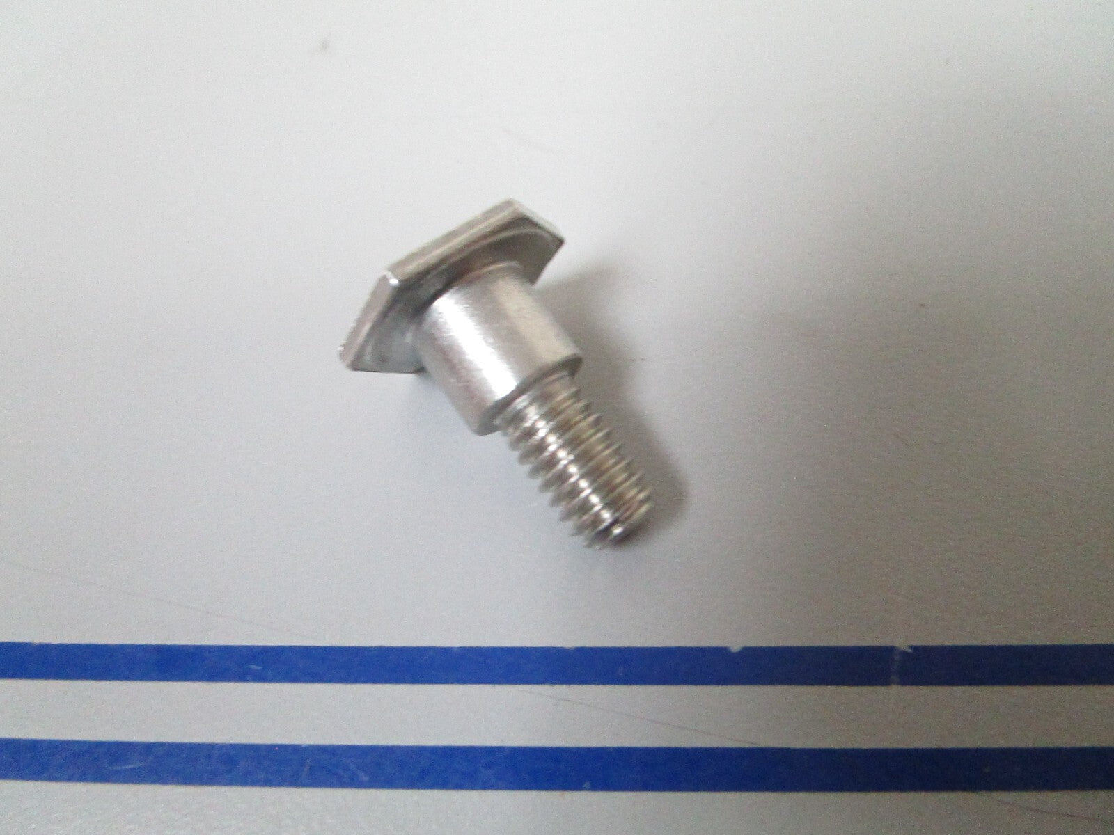 *NEW OEM* 0810 Mercury Quicksilver Screw 286422
