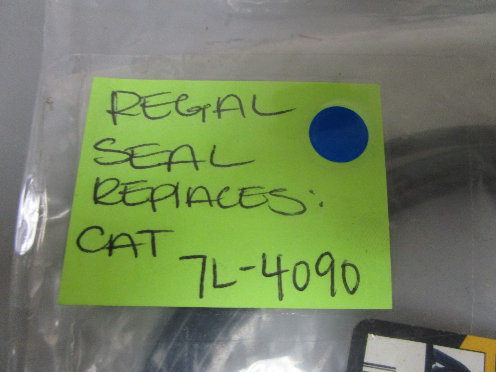 *NEW* 0810 Regal 001249812 Seal Replaces: CAT 7L-4090