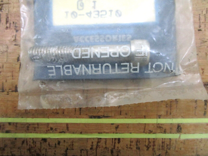 *NEW OEM* 0750 Mercury Quicksilver SCREW 10-41350