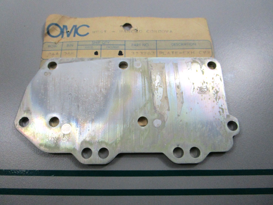 NEW OEM 323263 0323263 OMC Johnson Evinrude Exhaust Plate Cover 0810