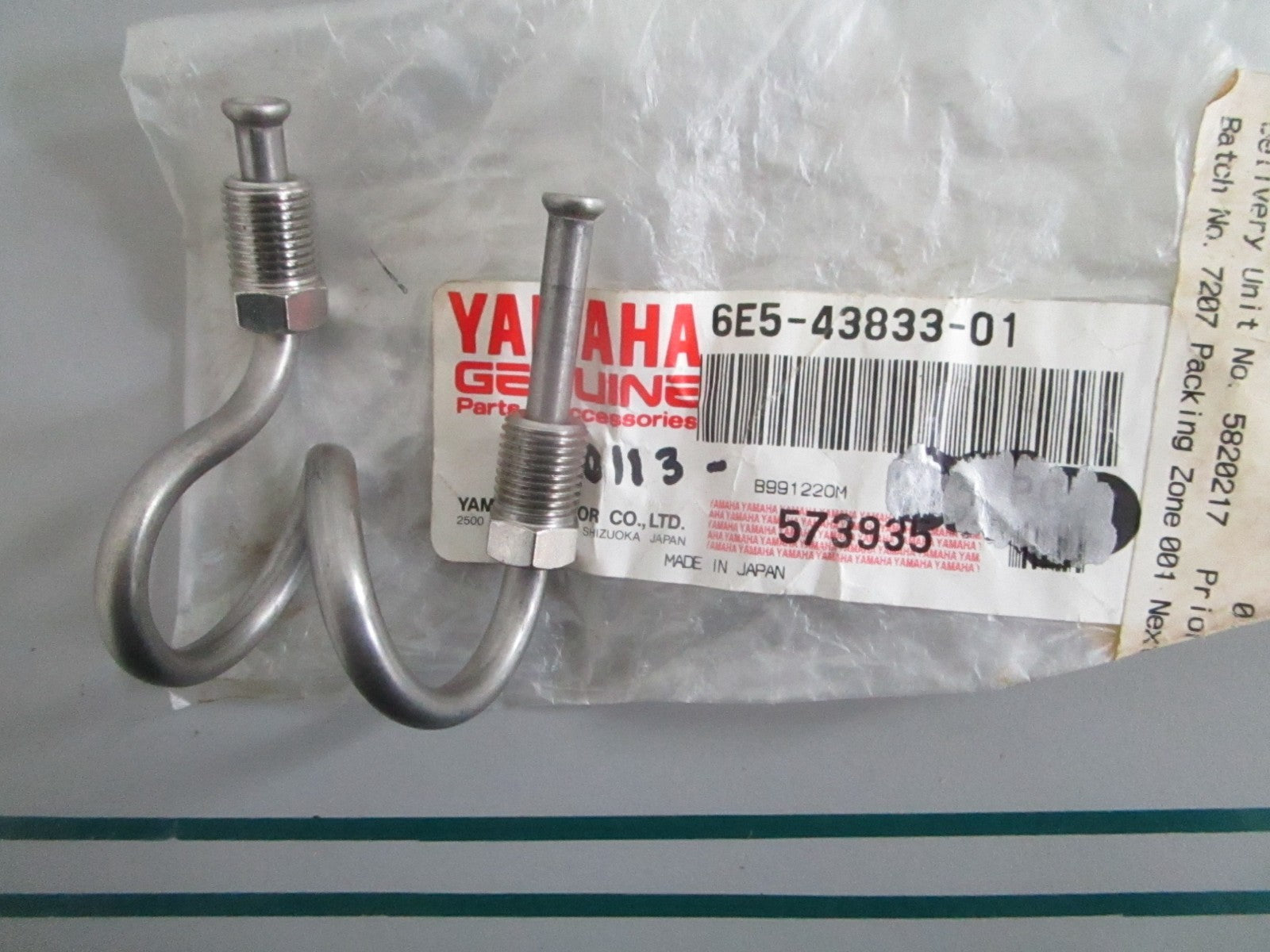 NEW OEM 6E5-43833-01-00 Yamaha Pipe 0820