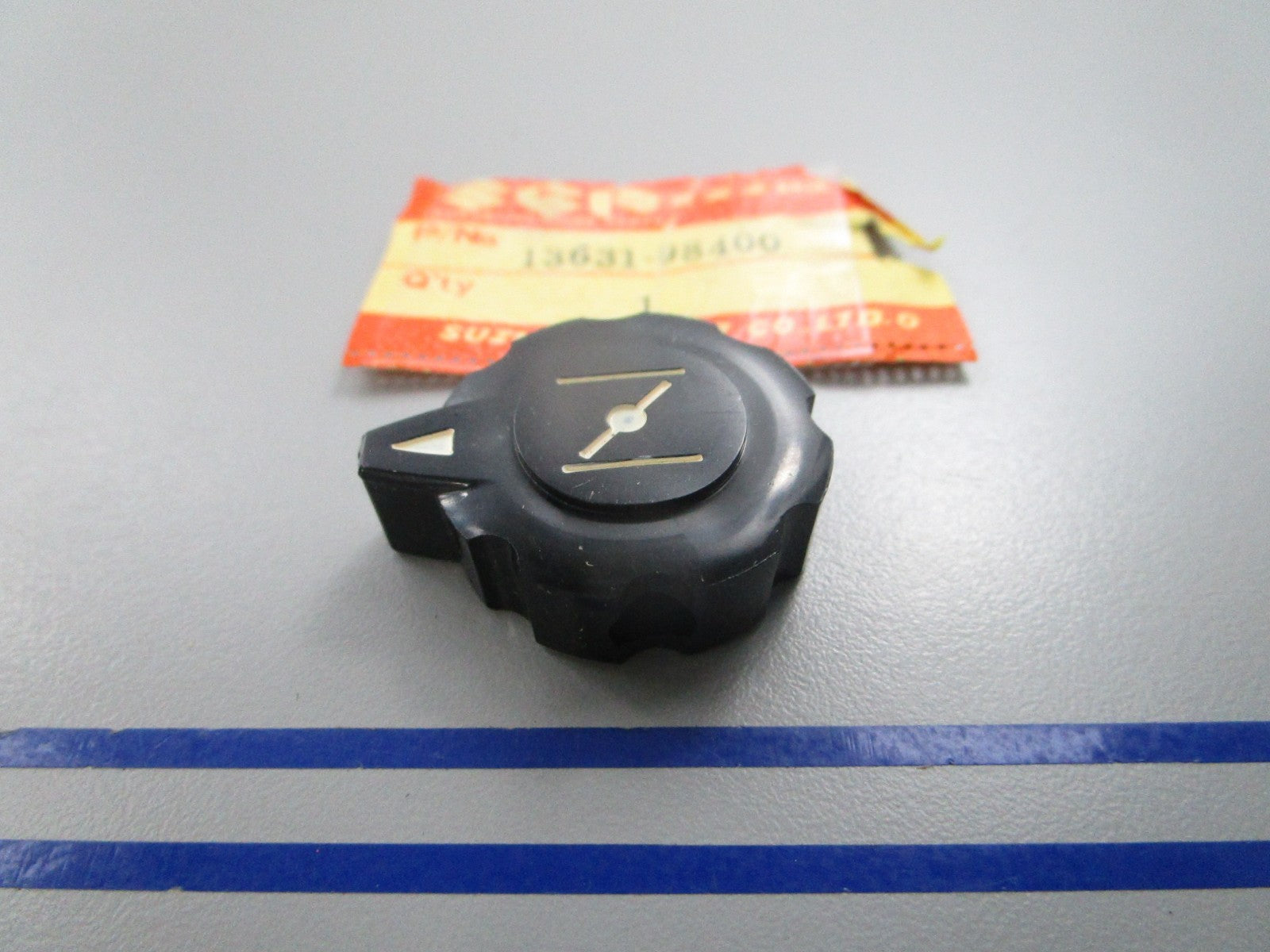 NEW OEM 13631-98400 Suzuki Choke Lever Knob 0810