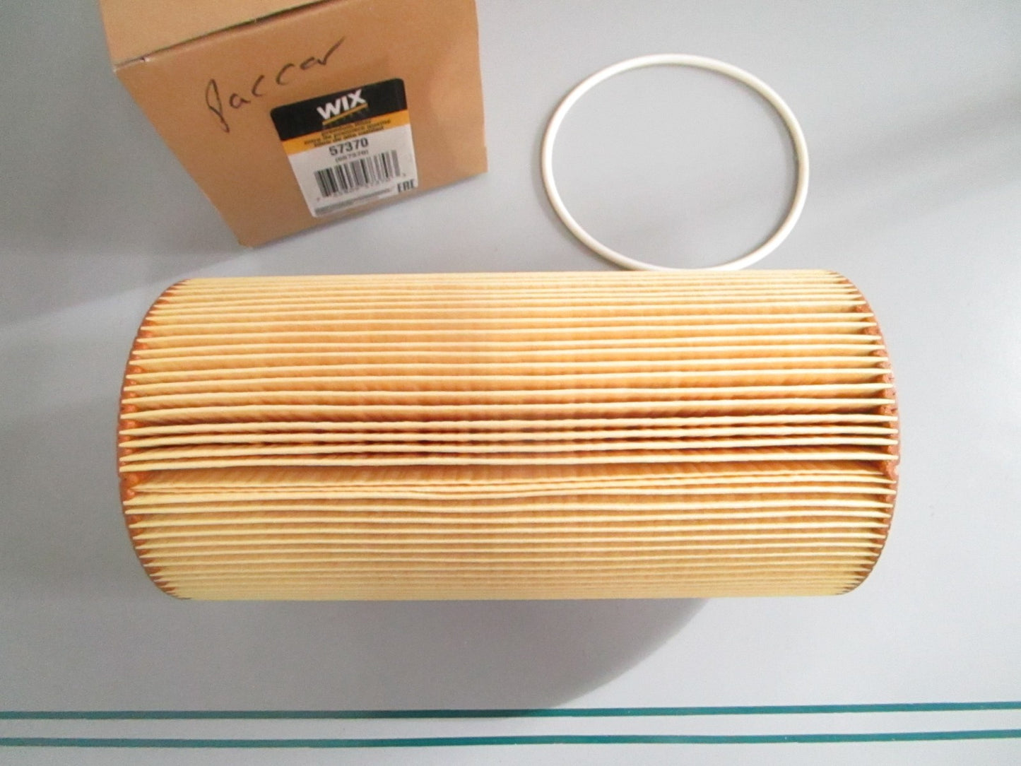 NEW OEM 57370 Wix Oil Filter 0820