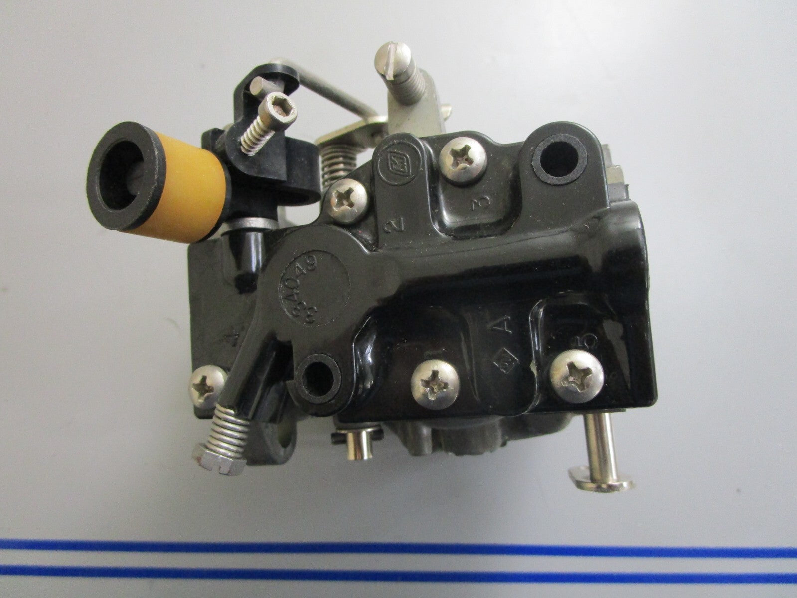 *NEW OEM* 0820 OMC Johnson Evinrude Carburetor Ay 436880 0436880
