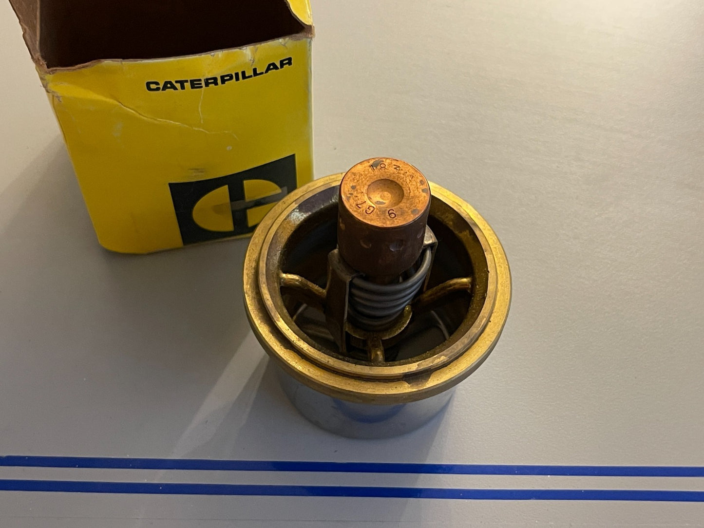 NEW OEM 4W-4794 CAT Caterpillar Thermostat Assembly 0720