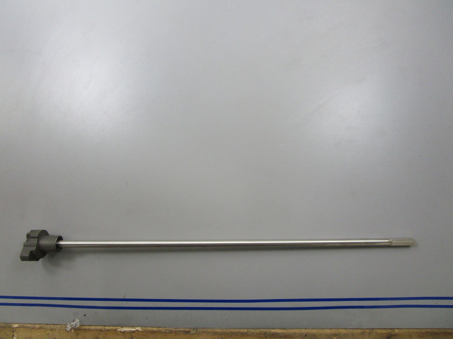 *NEW OEM* 0810 Mercury Quicksilver Shaft & Gear Assembly 61009A1