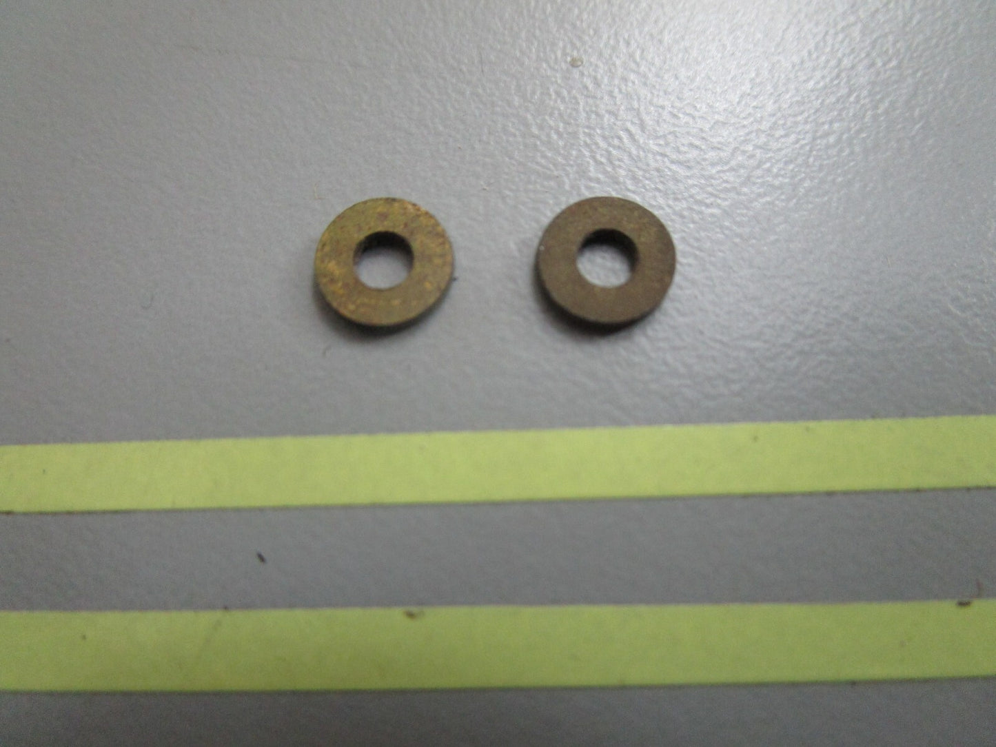 *NEW OEM* (LOT OF 2) 0810 OMC Johnson Evinrude Valve Retainer 307857 0307857