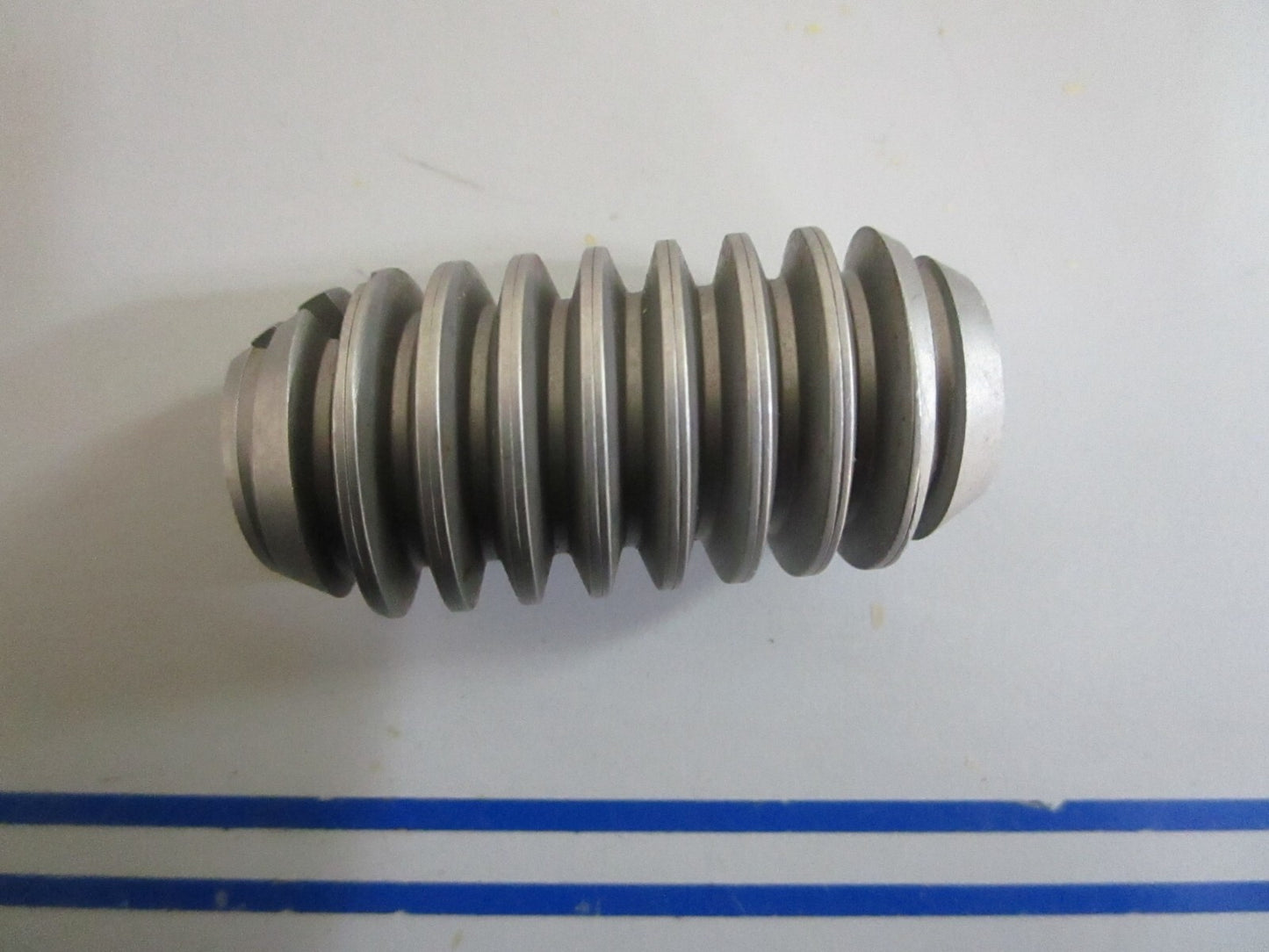 *NEW OEM* 0820 OMC Johnson Evinrude Worm Gear 908168 0908168