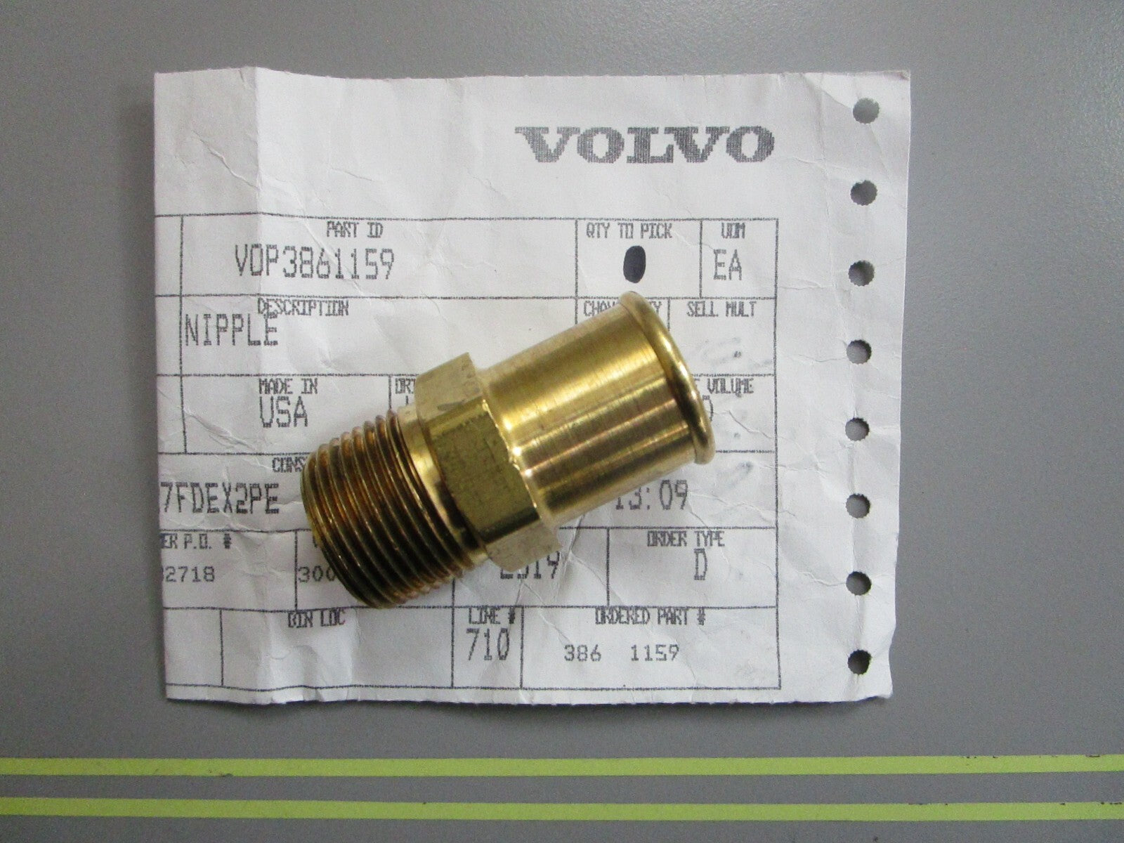 *NEW OEM* 0820 Volvo Penta Nipple 3861159