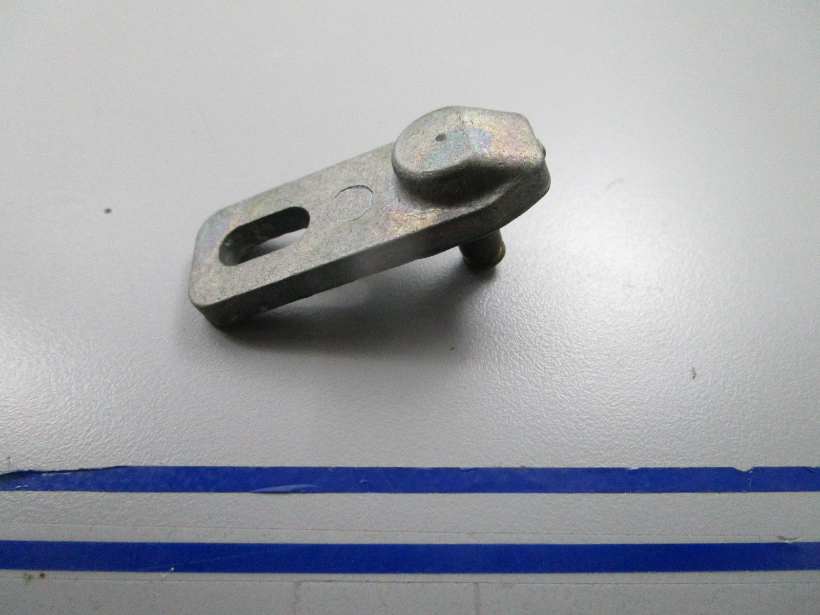 *NEW OEM* 0810 OMC Johnson Evinrude Flag & Pin 384332 0384332